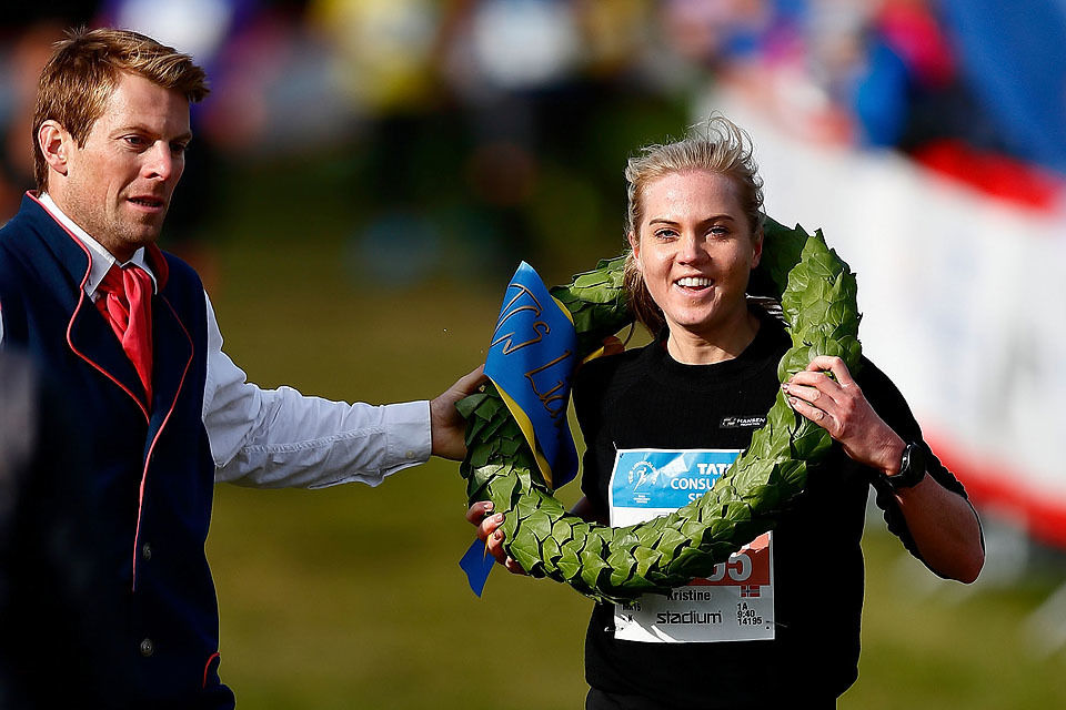 Debutant: Kristine Eikrem Engeset hadde aldri løpt lengre enn 10 km. Likevel vant hun 15 km i Lidingöloppet i et tøft felt. (Foto: arrangøren/Peter Hermansson)