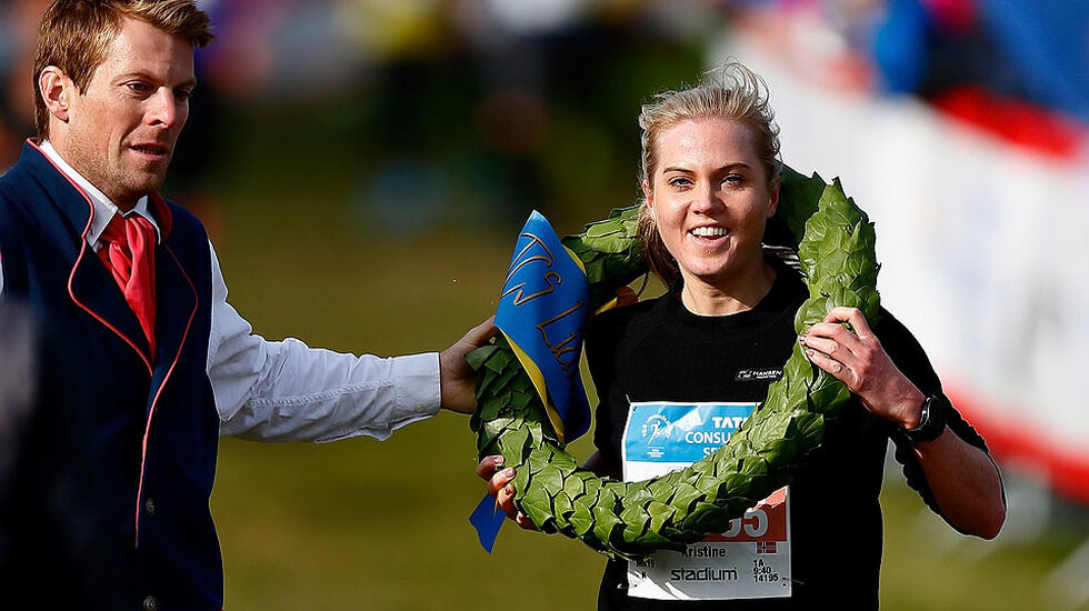 Debutant: Kristine Eikrem Engeset hadde aldri løpt lengre enn 10 km. Likevel vant hun 15 km i Lidingöloppet i et tøft felt. (Foto: arrangøren/Peter Hermansson)