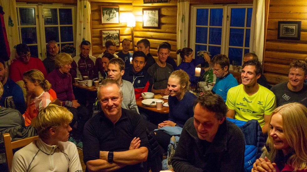 God stemning på Skjennungstua etter den åttende utgaven av Skjennungstua Opp. Foto: Stian S. Møller