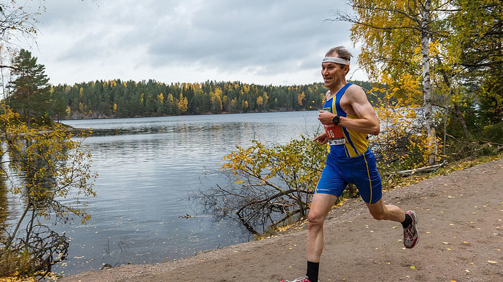 Mannen bak løpet: Her er det mr. Nøklevann Rundt, Bølers egen Herman Bruun, som løper med Nøklevann i bakgrunnen. (Foto: Sylvain Cavatz)