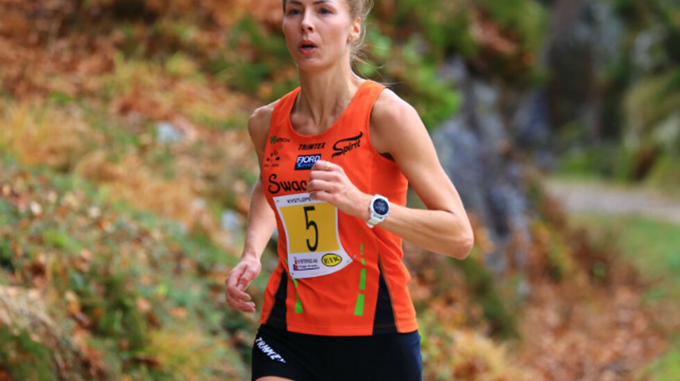 Sara Aarseth fra Spirit friidrett seiret med klar margin i kvinneklassen i Kystløpet.  Foto: Tommy Bentsen.