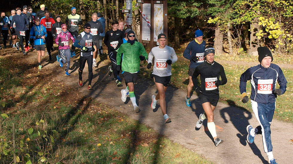 Starten har gått for årets Fredrikstad Maraton og bare to timer tidligere var løypa kontrollmålt.