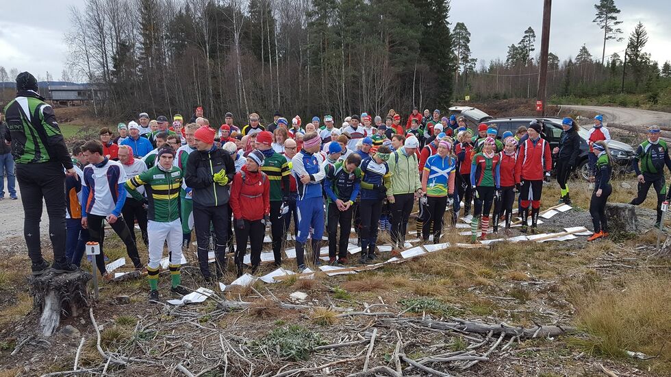 Stort startfelt på Huldertrampen. (Foto: Stein Arne Negård)