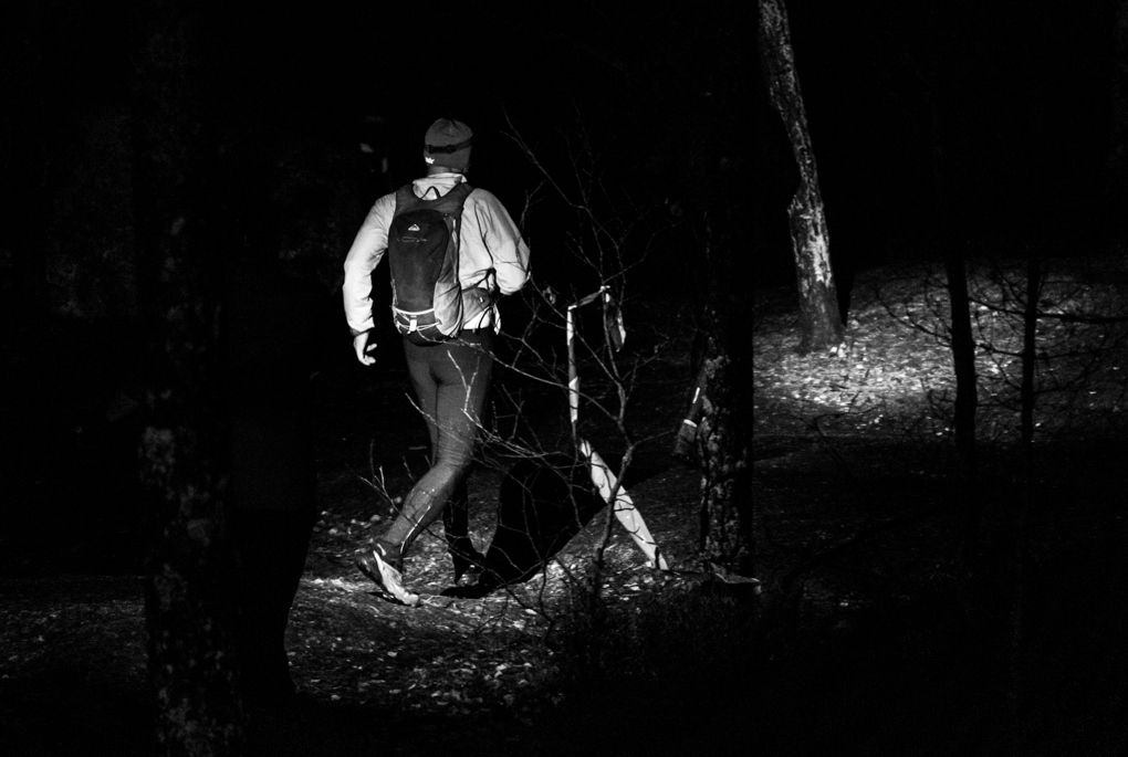 Løper_i_natten_FotoSylvainCavatz.jpg