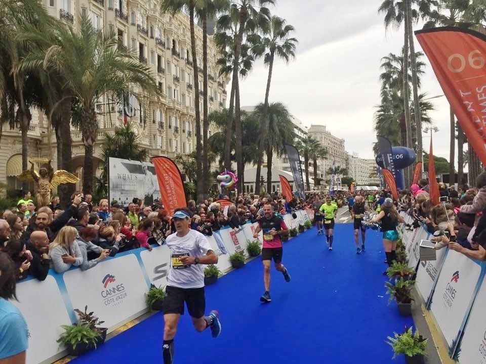 Fra Marathon des Alpes-Maritimes som har start i Nice og målgang i filmfestivalbyen Cannes (Arrangørfoto)