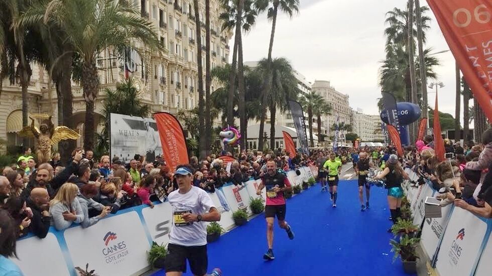 Fra Marathon des Alpes-Maritimes som har start i Nice og målgang i filmfestivalbyen Cannes (Arrangørfoto)