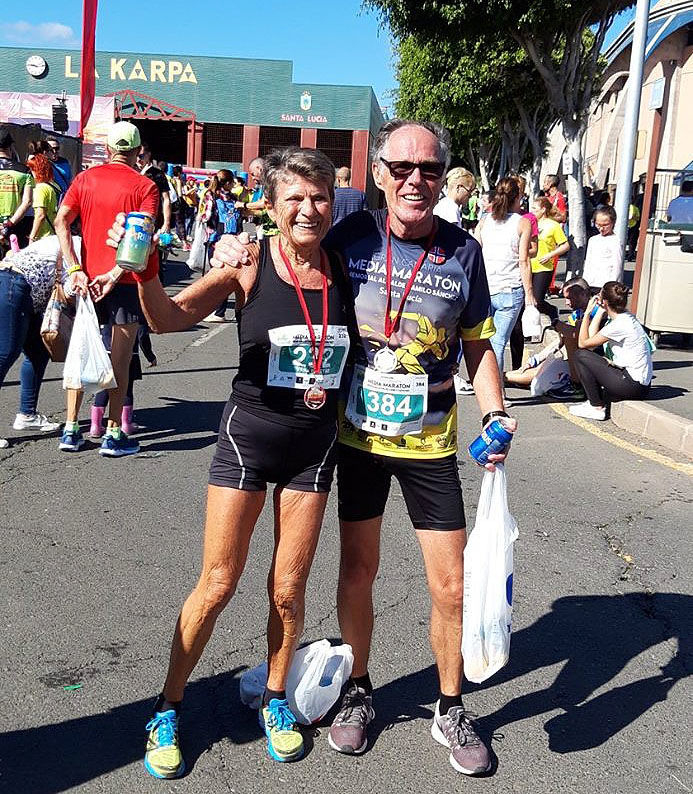 Vera Nystad og Kjell Arne Johansen løp halvmaraton på Gran Canaria. Foto: Privat