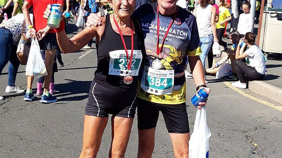 Vera Nystad og Kjell Arne Johansen løp halvmaraton på Gran Canaria. Foto: Privat