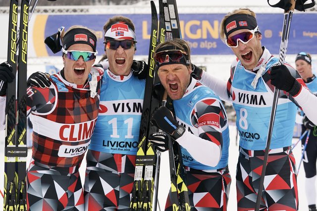 Team BN Banks kvartett som tok firedobbelt i Livigno: Morten Eide Pedersen, Petter Eliassen, Øystein Pettersen og Simen Østensen. (Foto: Magnus Östh / Ski Classics)