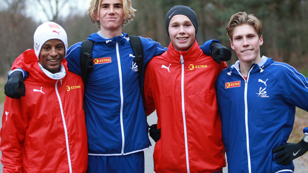 Juniorlaget minus Jakob Ingebrigtsen: Simon Steinshamn, Jonatan Vedvik, Håkon Stavik og Simen H Haugen. (Foto: Kjell Vigestad)