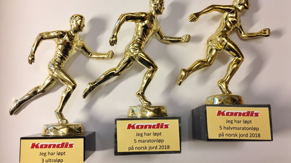 Statuetten leveres i både kvinne- og herreutgave.