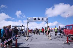 Felles for alle grener er målgang på Dalsnibba på 1476 moh. Foto: Martin Hauge-Nilsen