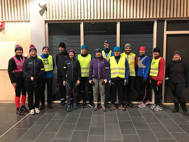Hele 14 løpere møtte sprekt opp til den første treninga på Gran!