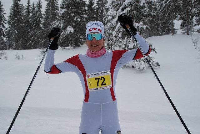 Barbro Sætha etter å ha sikret seg sesongens andre turrenn-seier på Hedmarksvidda. (Foto: Stein Arne Negård)