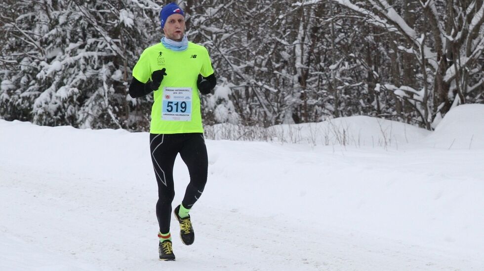 Roger Thompson var raskest i Vinterkarusellen på Lillestrøm torsdag kveld. Bildet er fra karuselløpet på Haga i februar. (Foto: Olav Engen)