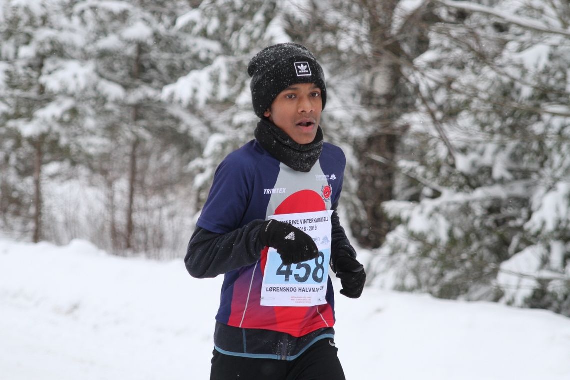Sarvin Sivaperuman fra Lørenskog FIL var yngste deltager på Haga. Han vant M14-15 og var 12. mann totalt. (Foto: Olav Engen)