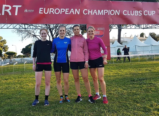 Bertine-Helene Færø, Kristine Fjellanger, Christina Ellefsen Hopland og Hilde Fenne utgjorde Varegg-laget i E-cupen i terrengløp for klubblag. (Foto: Karl-Magnus Tobiassen)