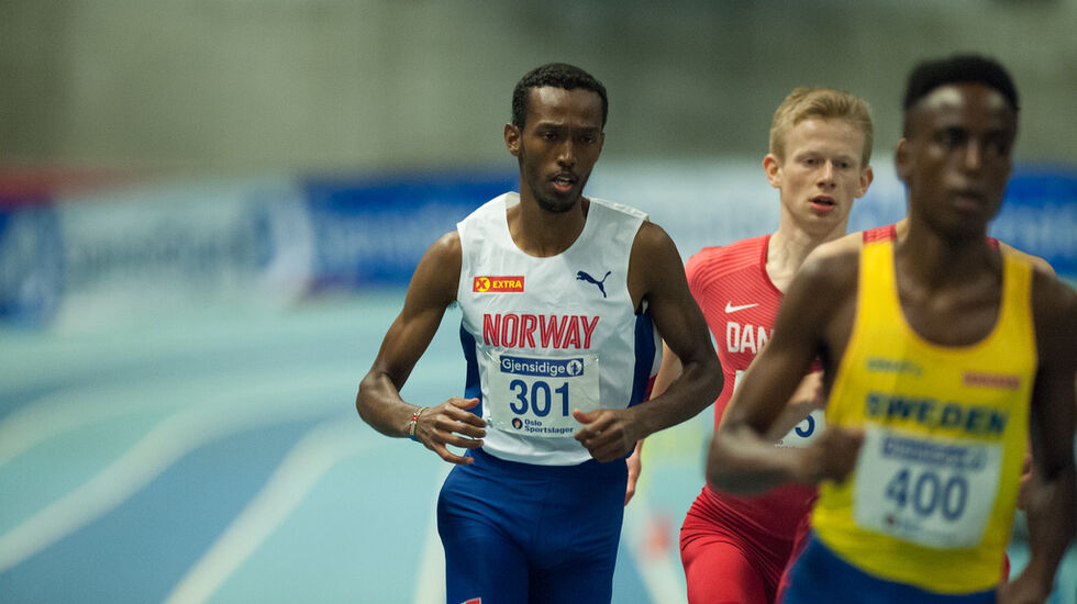 Mens norske løpere gjerne har brakt de svenske litt ut av fokus, har Suldan Hassan (til høyre) og ni andre svenske løpere i vinter klart ei tid under 8 minutter på 3000 m - mot ingen norske. (Arkivfoto: Helge Langen)