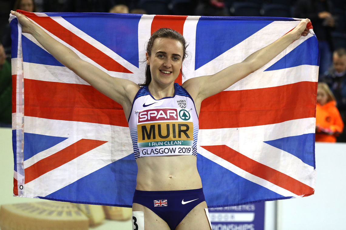Laura Muir feirer gullet på 3000m i Glasgow. Foto: Bryn Lennon, arrangøren
