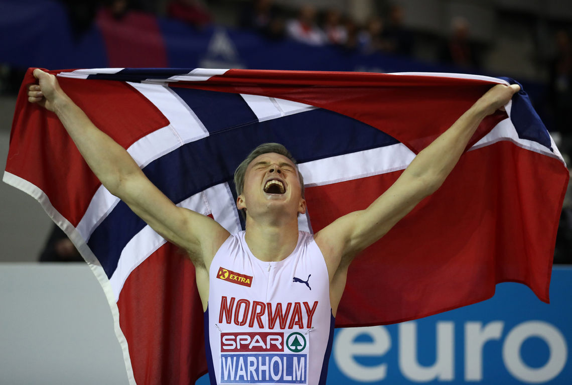 Karsten Warholm vinner gull på 400m i europamesterskapet i friidrett og tangerer europarekorden. Foto: Bryn Lennon/Getty Images