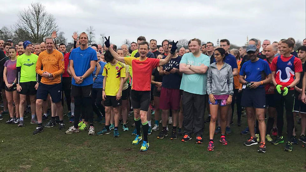 Det var 1430 deltaere i Bushy Parkrun utenfor London. Christian Prestegård (i midten) var en av dem. (foto: Emma Wingate, Bushy Parkrun)