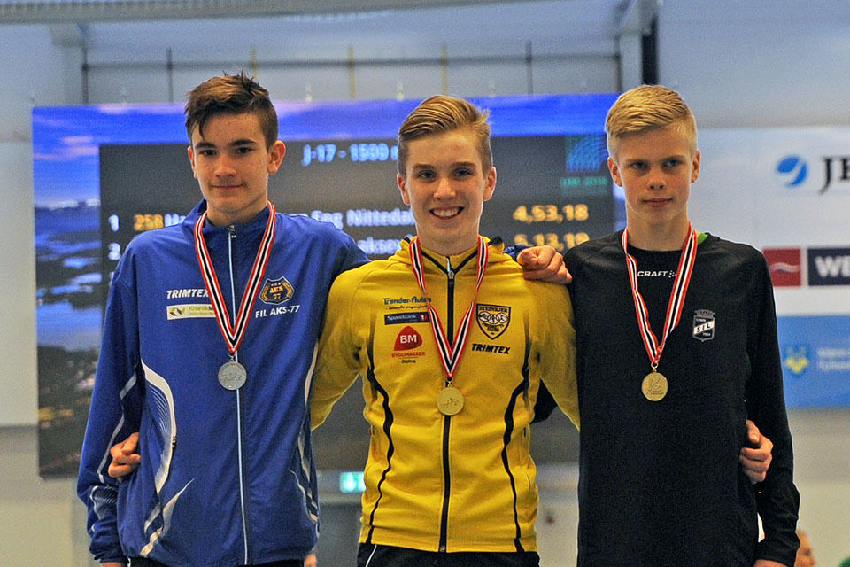 Premiepallen på 1500 meter i G15: Phillip Morken, Mathias Vanem Aas og Benjamin Olsen