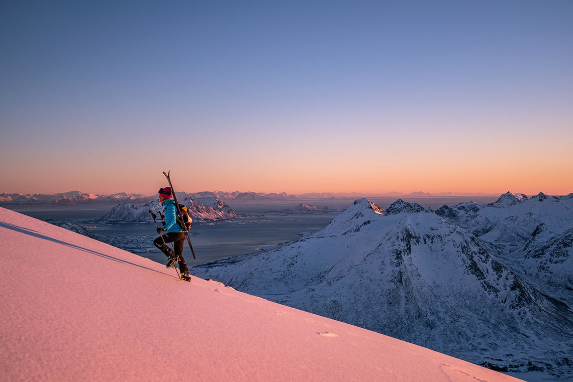 Naturopplevelsene kan bli store under Lofoten Skimo. (Foto: Martina Valmassoi)