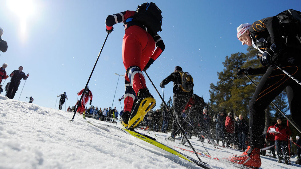 Det kan være vanskelig å smøre ski under Birkebeinerrennet siden både temperatur og føre kan variere ganske mye underveis. (Foto: Bjørn Johannessen) 