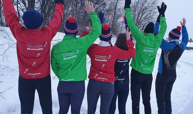 Kondistrenere og kondisreporterer på treningstur under Landsmøtet i 2019. (Foto: Mann med hund)