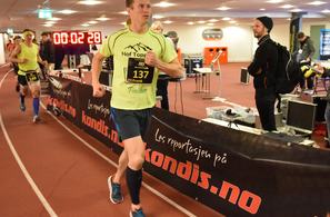 Frank Løke på Bislett 24-timers 2017 der han løp 207,380 km og ble nummer 4 i NM. (Foto: Anders Tøsse)
