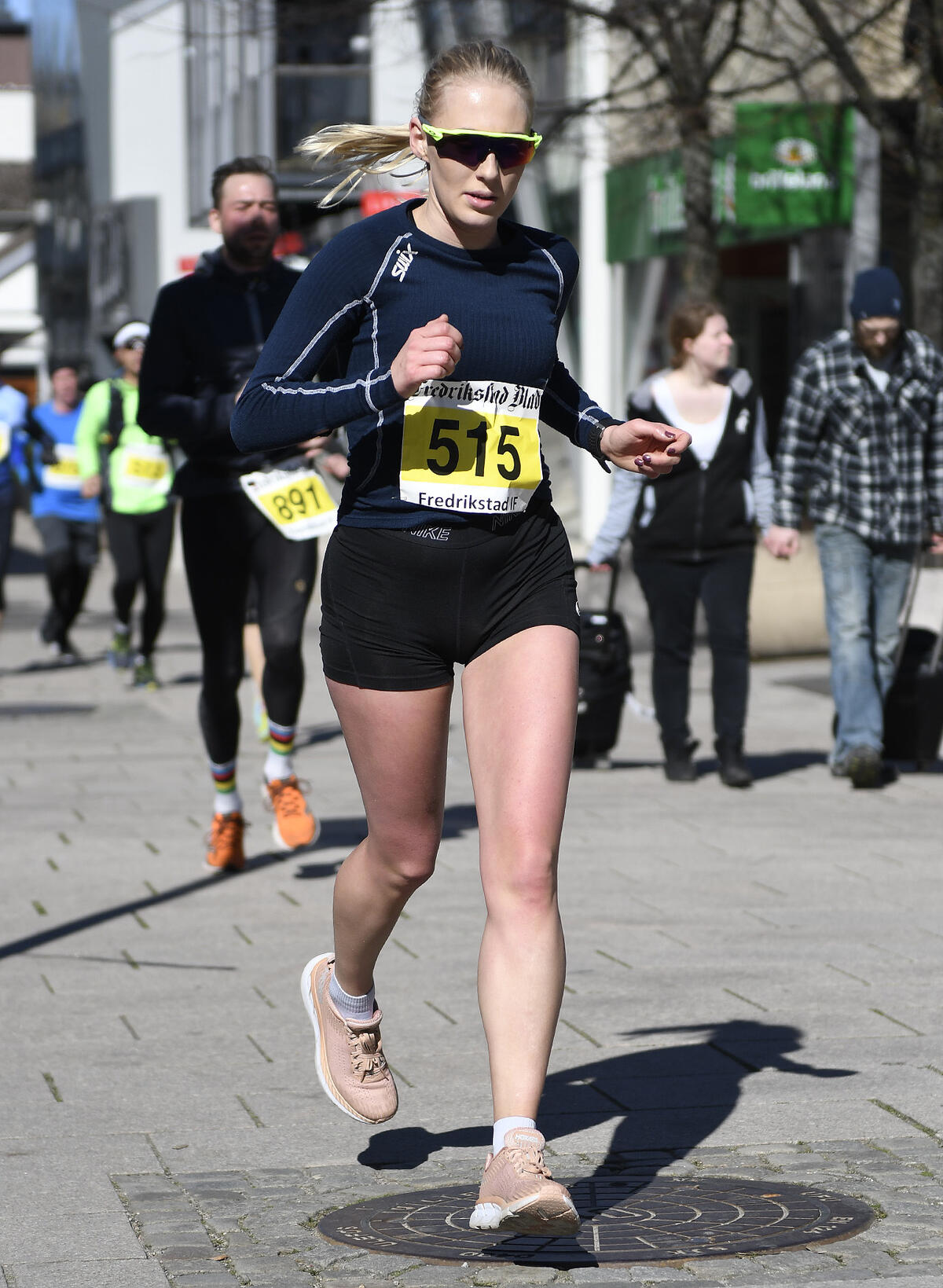 21km-515_50D5595
