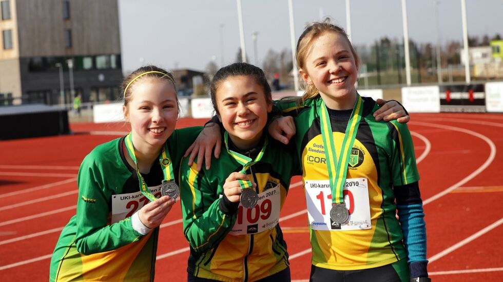 Madeleine Kristiansen, Elena Teresa Haugen-Teixer og Amanda Ekrem var tre av deltagerne på UNG-karusellen. (Foto: Bjørn Hytjanstorp)