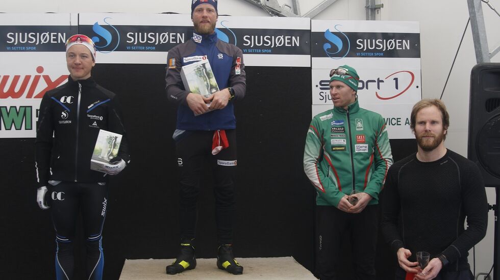 Podiet i klasse M31-35 i årets Sjusjøen Fri (fr v.): Simen Andreas Sveen, Martin Johnsrud Sundby, Stian Jelstad (3. plass) og Ivar Hesselberg Indby (5. plass). 