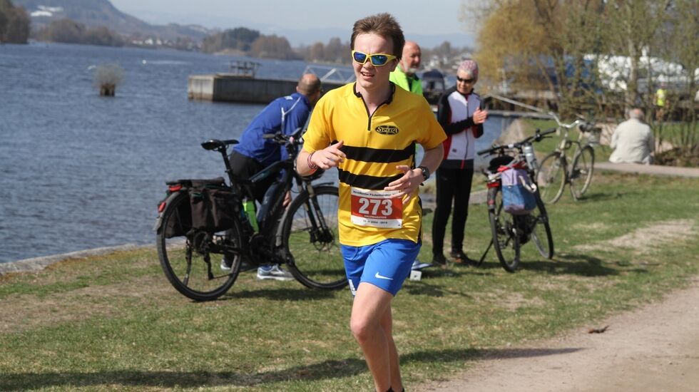 Egil Frydenlund fra Sturla Orientering var en av 143 løpere som fullførte maraton eller halvmaraton i Drammen andre påskedag. (Foto: Olav Engen)
