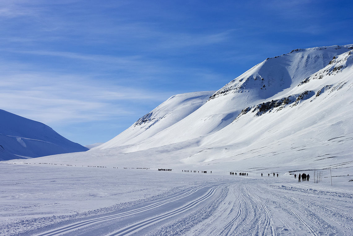 Storslagen natur venter deltakerne i Svalbard Skimaraton. (Foto: David Wrangborg) 