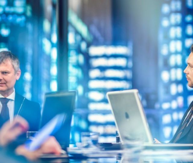 Hvordan håndtere en dominerende styreleder