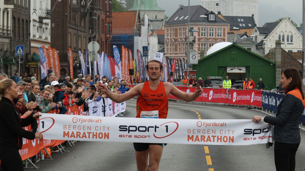 Thomas Asgautsen inn til seier på maraton