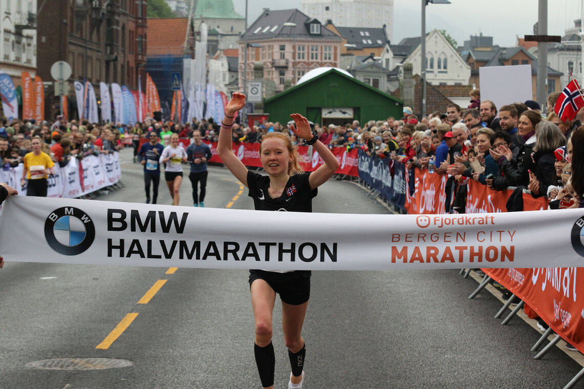 Det er snart to år siden Adele Henriksen vant halvmaraton i BCM. I fjor ble avlyst, mens man i år håper å kunne arrangere løp i august. (Arrangørfoto)