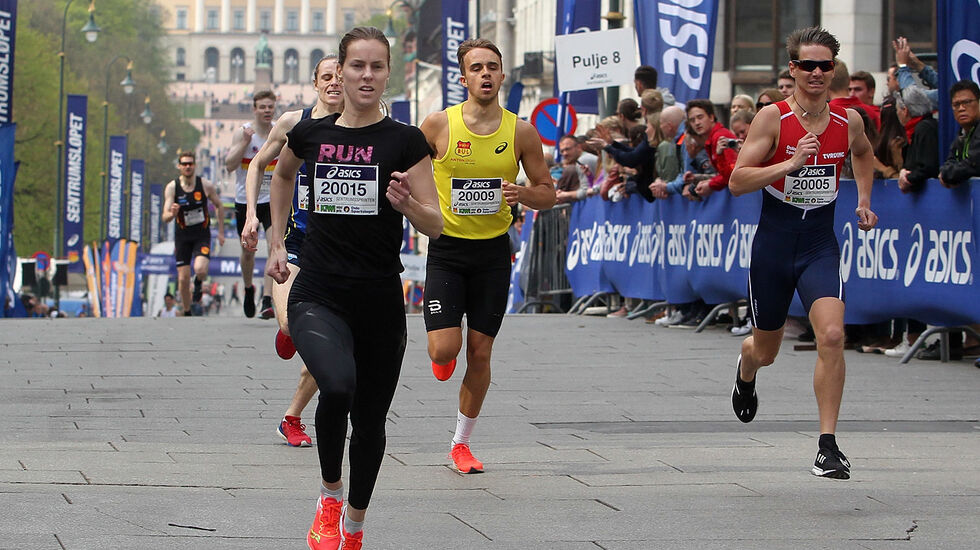 Frida Thorsås nærmer seg mål i fint driv. (Foto: Kjell Vigestad) 