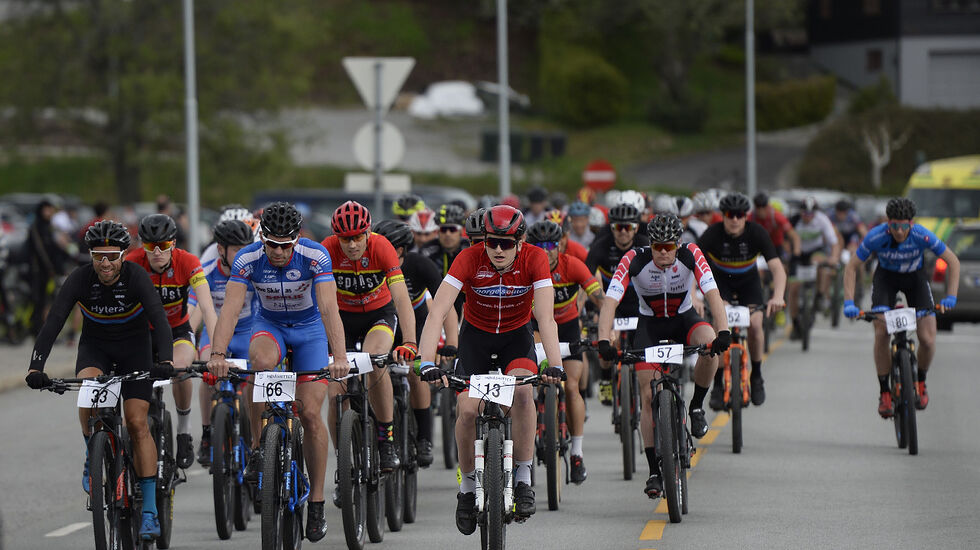 Starten har gått for 35 km i Høiåsrittet 2019. (Alle foto: Bjørn Johannessen)
