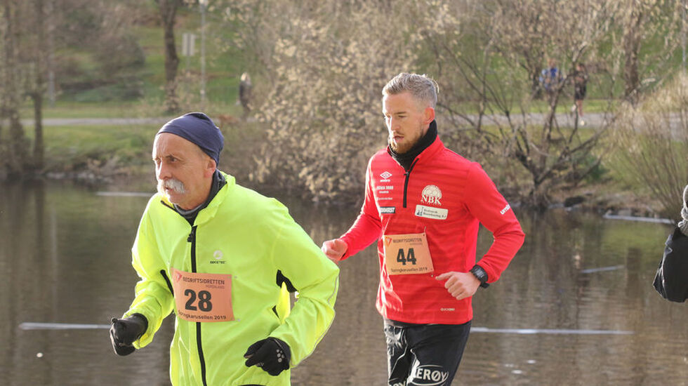Johs Lunde og Sveinung Sandvik rund Tveitevatnet