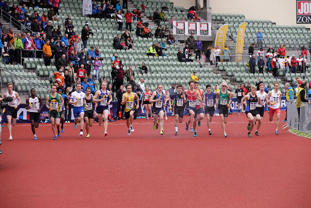 Fra starten i mennenes eliteklasse i 2019. (Foto: Per Inge Østmoen)