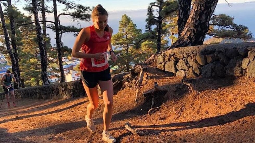 Yngvild Kaspersen virker å være i solid form på lange løp denne sesongen. I UTMB-uka utklasset hun konkurrentene i CCC, 100 kilometer. (FOTO: Arkivbilde fra Transvulcania, Olav Engen). 