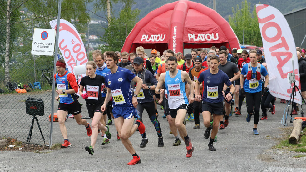 Starten er gått for det 2. løpet i årets Platou Fjellkarusell