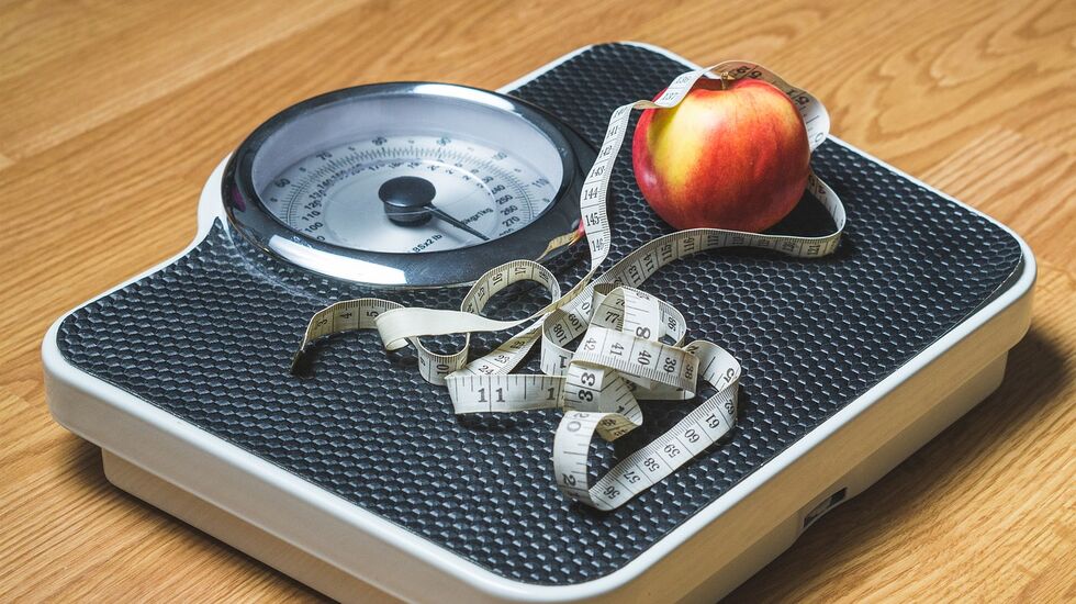 De lærde strides om det bør fokuseres på trening, kosthold eller begge deler for å få overvektige ned i vekt. (Foto: Tero Vesalainen, Pixabay)