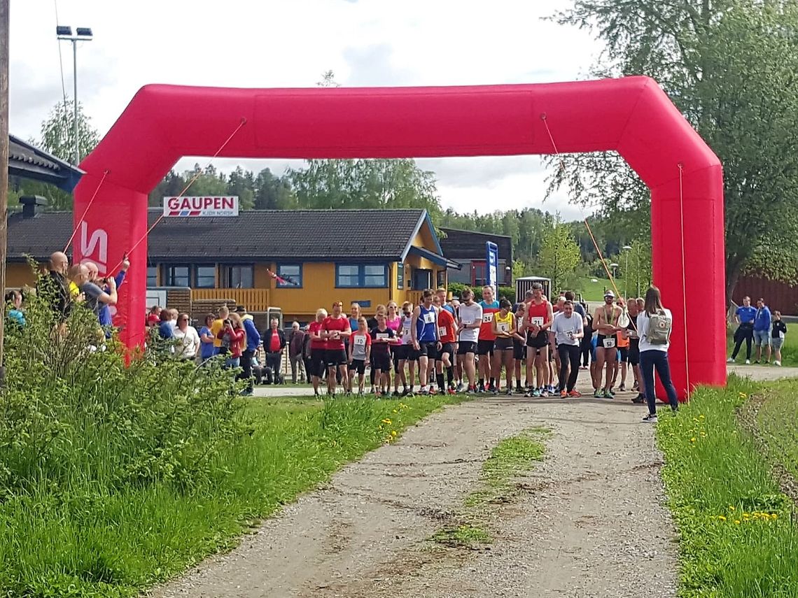 Reidar Berges Æresløp hadde 70 aktive på 10 og 5 km til sammen i premiéreløpet. (Foto: Rudy Van Oevelen)