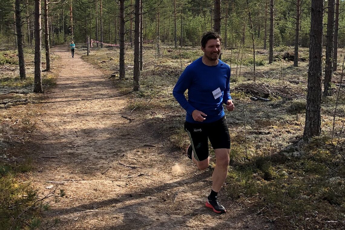 Ronny Bohrmann kjenner løypene i Stavåsen godt fra både Elverumtrimmen og Gå-joggen. Her fra fjorårets løp i Gå-joggen. 