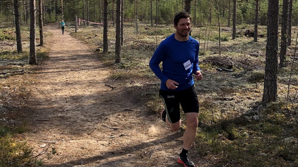 Ronny Bohrmann kjenner løypene i Stavåsen godt fra både Elverumtrimmen og Gå-joggen. Her fra fjorårets løp i Gå-joggen. 