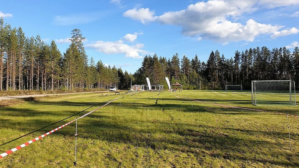 Spurtstrekket på idrettsplassen på Lundersæter der Finnskogkureen ble avgjort også i år. (Foto fra Finnsjogkurerens facebookside)
