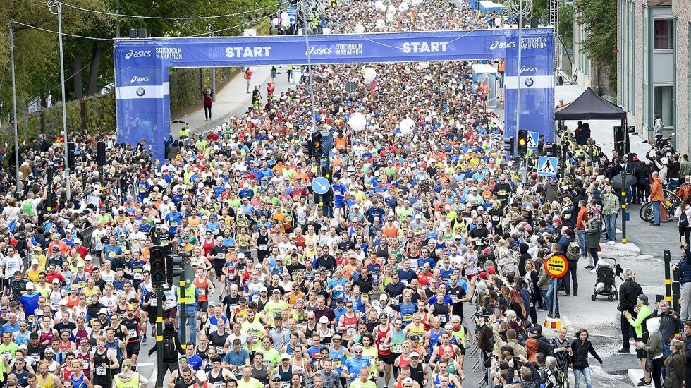 Fra starten av fjorårets Stockholm Marathon som med 12351 fullførende fortsatt er det største maratonløpet i Norden (Arrangørfoto).